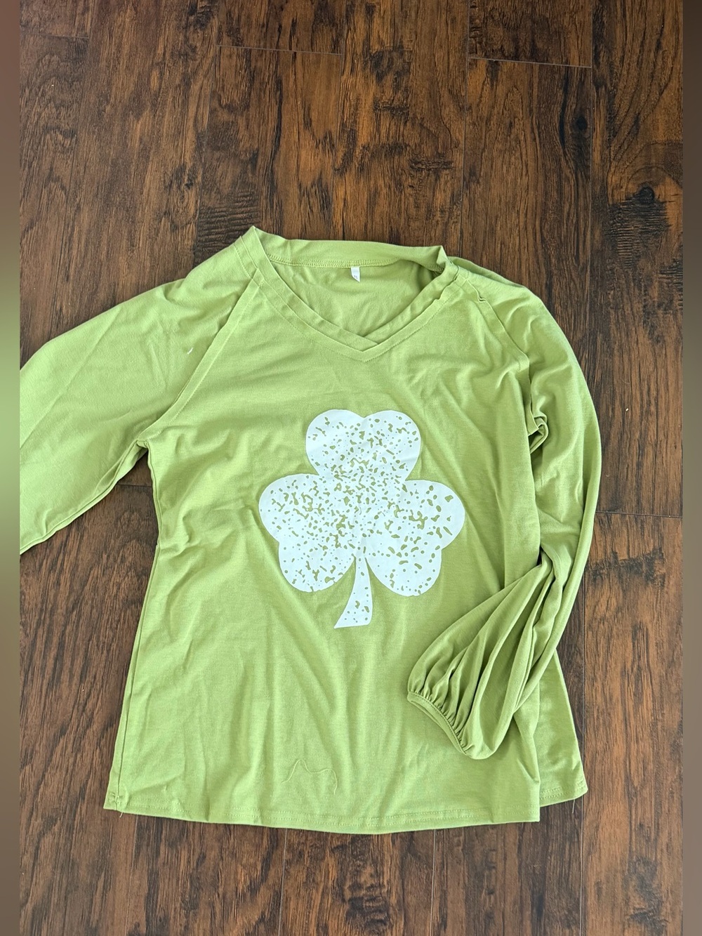 Womens St Patrick's Day Shirts Long Sleeve Heart Lucky Clover T-Shirt M